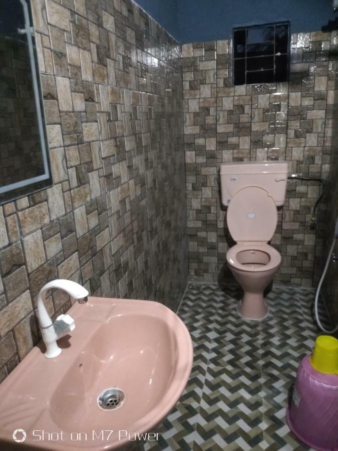 Homestay Dekapara Airport Kaharpara