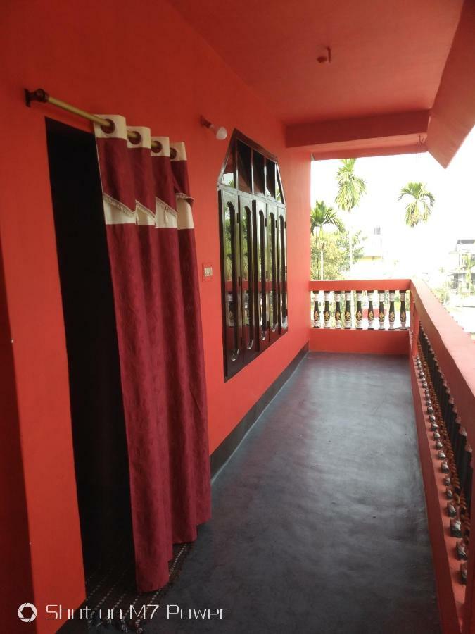 Dekapara Airport Homestay *